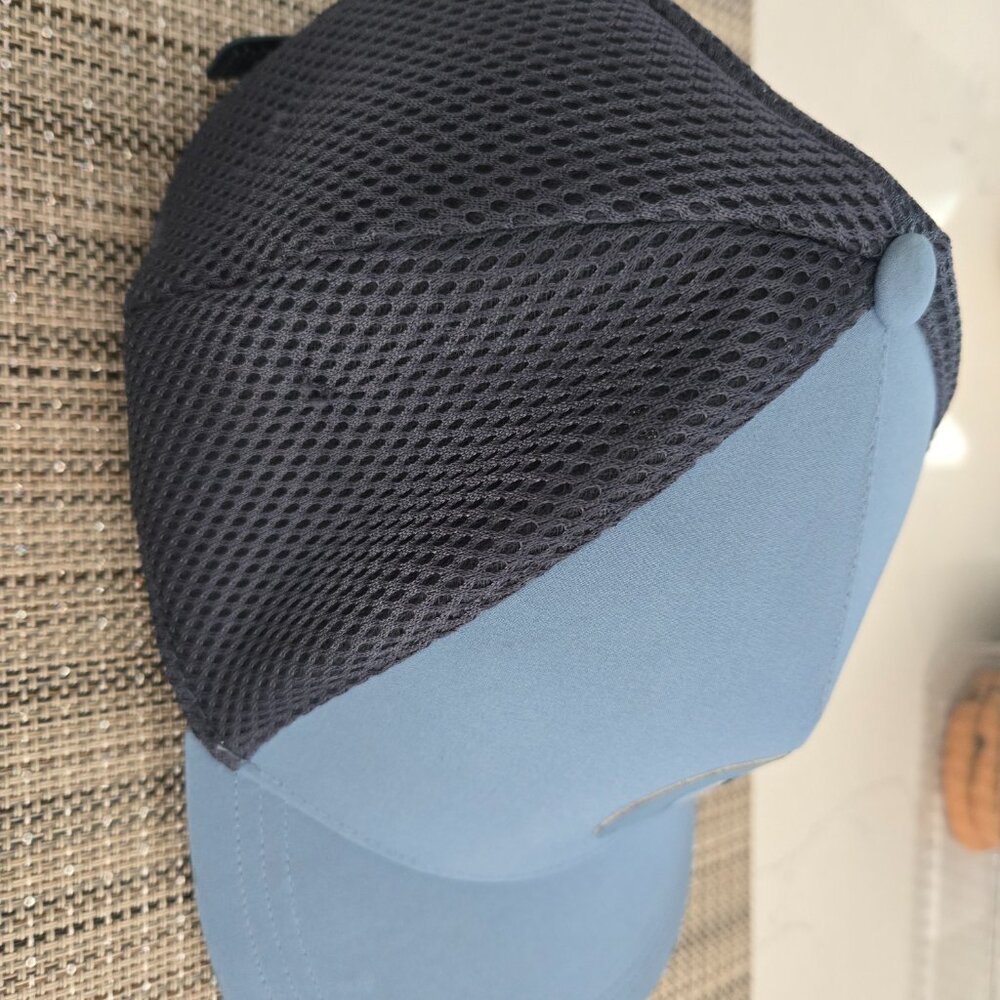 Lululemon hat - Picture 3 of 7